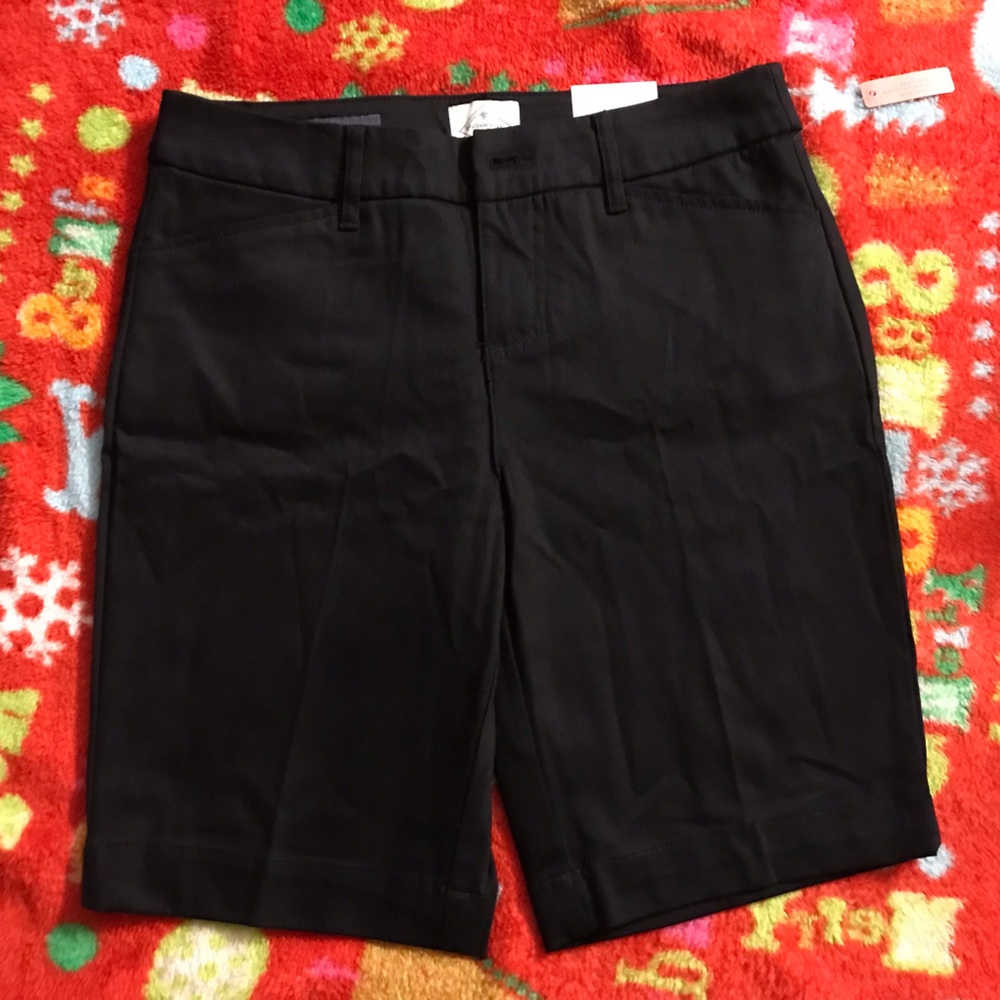 NWT St. John's Bay Black Bermuda Shorts - Picture 7 of 11